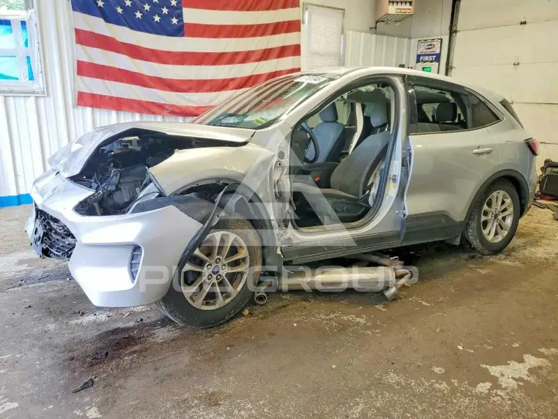 2020 Ford ESCAPE photo