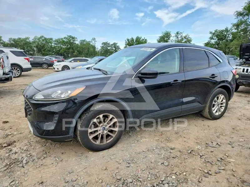 2020 Ford ESCAPE photo