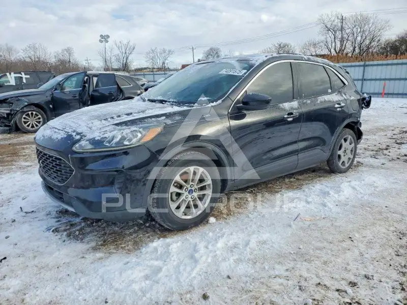 2020 Ford ESCAPE photo