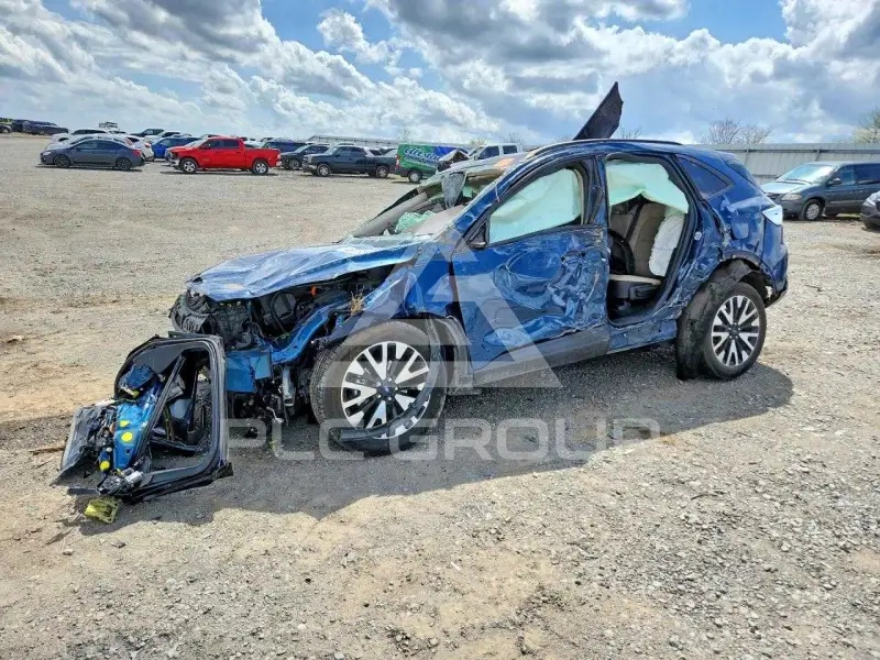 2020 Ford ESCAPE photo