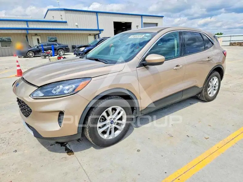 2020 Ford ESCAPE photo