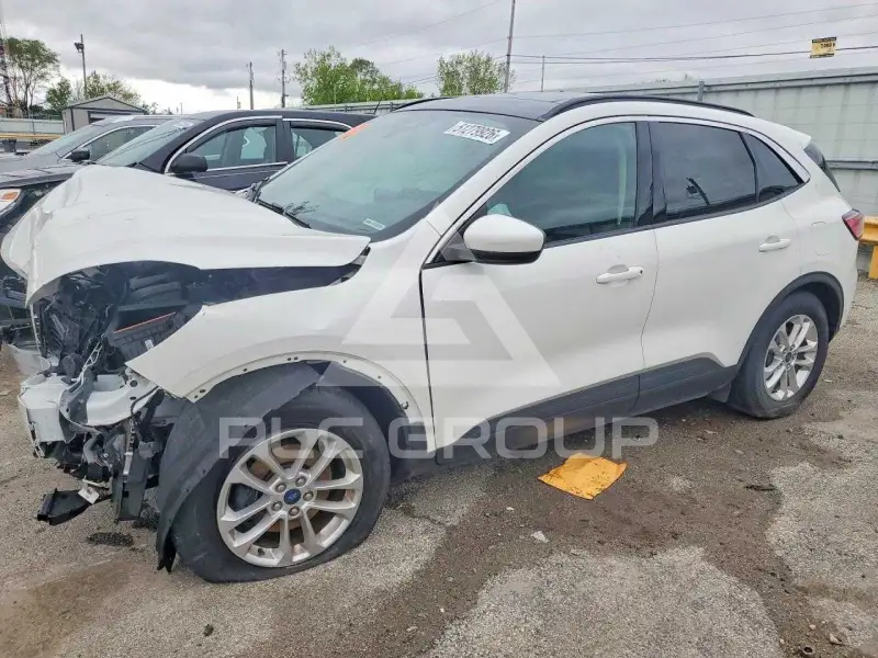 2020 Ford ESCAPE photo