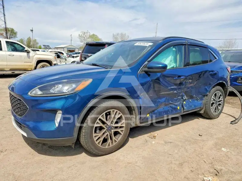 2020 Ford ESCAPE photo