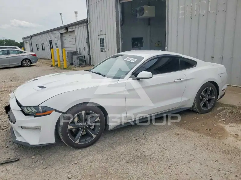 2020 Ford MUSTANG photo
