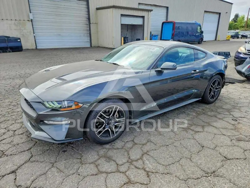 2020 Ford MUSTANG photo