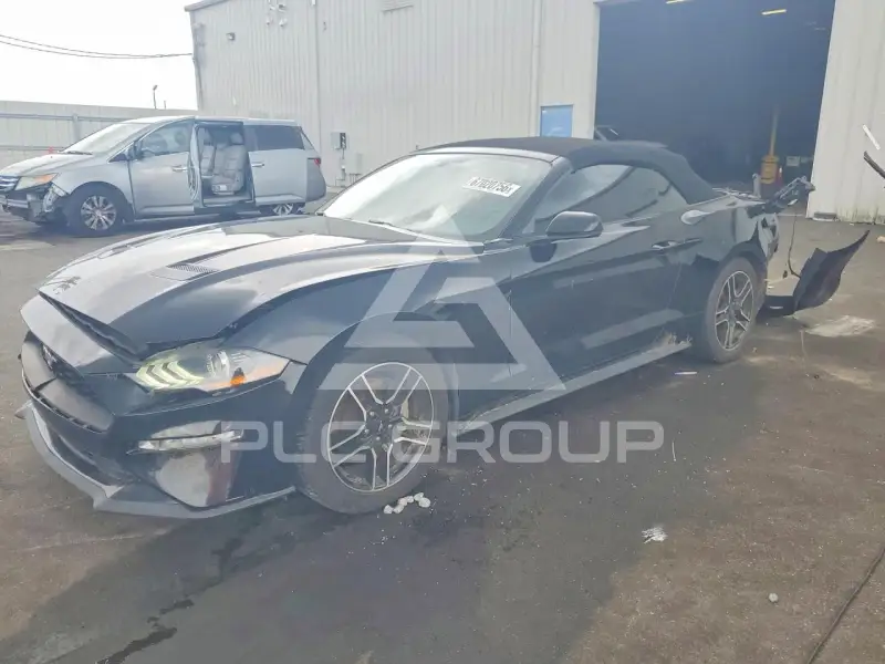 2020 Ford MUSTANG photo