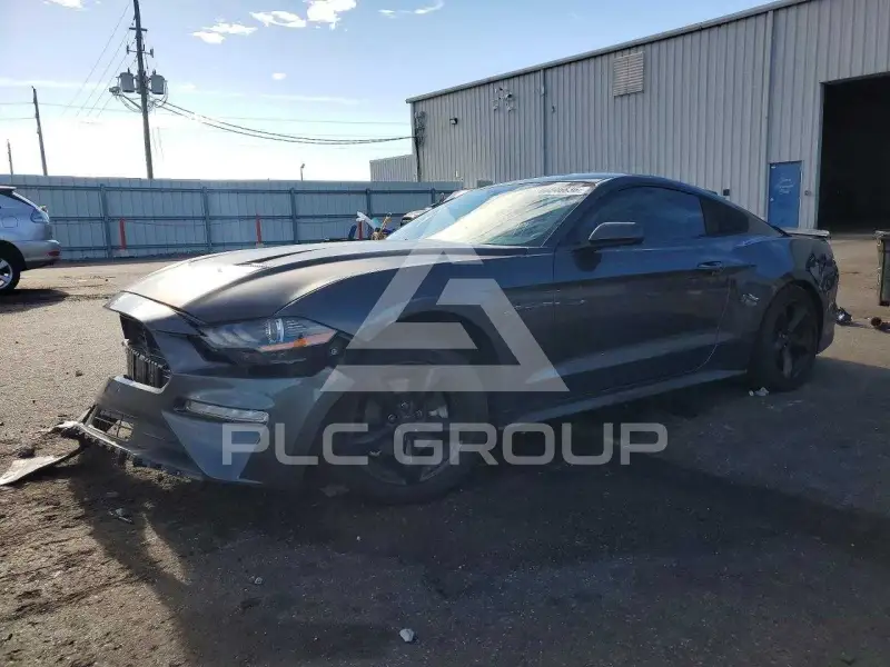 2020 Ford MUSTANG photo