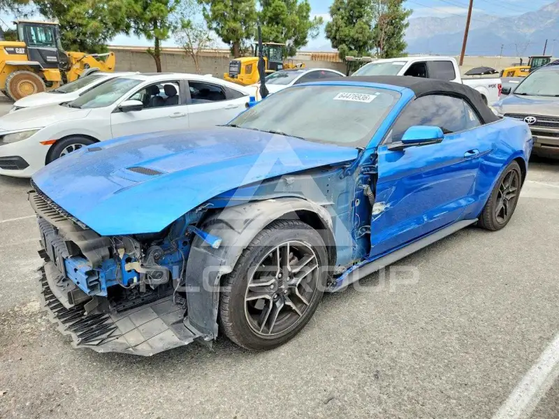 2020 Ford MUSTANG photo