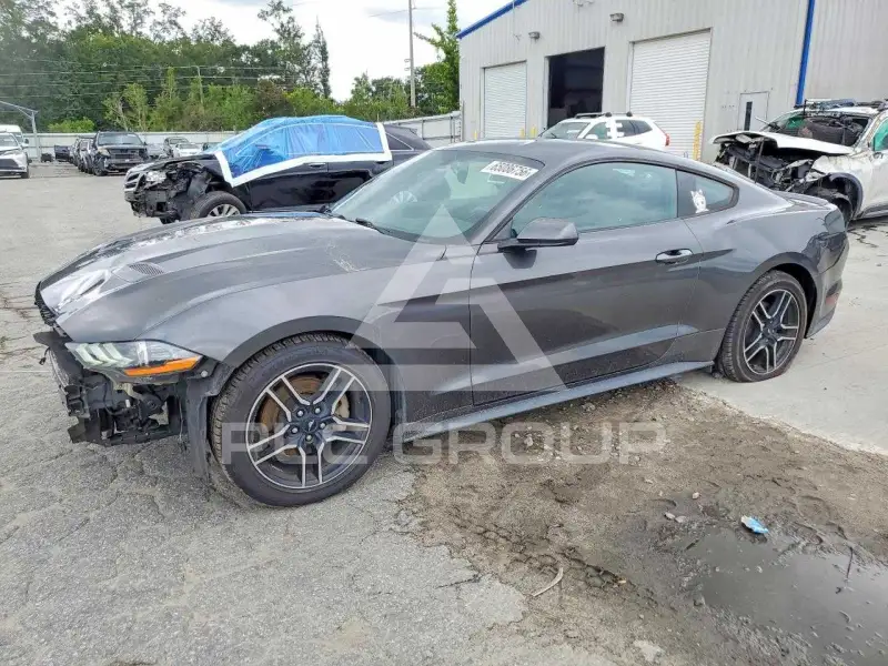 2020 Ford MUSTANG photo