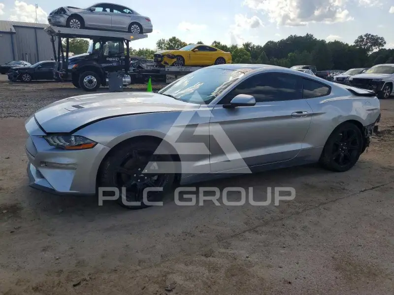 2020 Ford MUSTANG photo