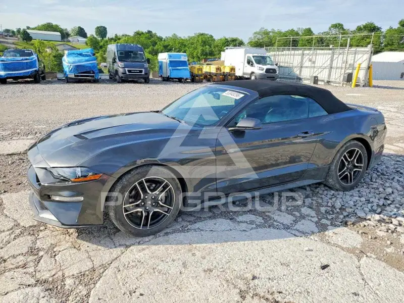 2020 Ford MUSTANG photo