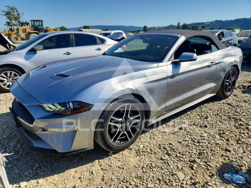 2020 Ford MUSTANG photo