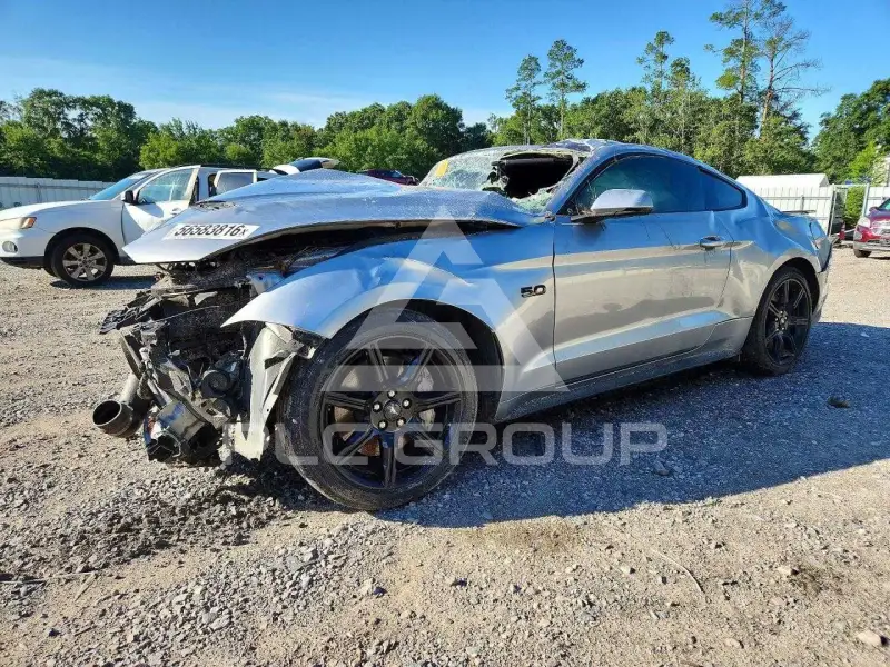 2020 Ford MUSTANG photo