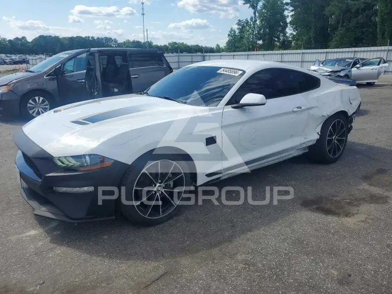 2020 Ford MUSTANG photo