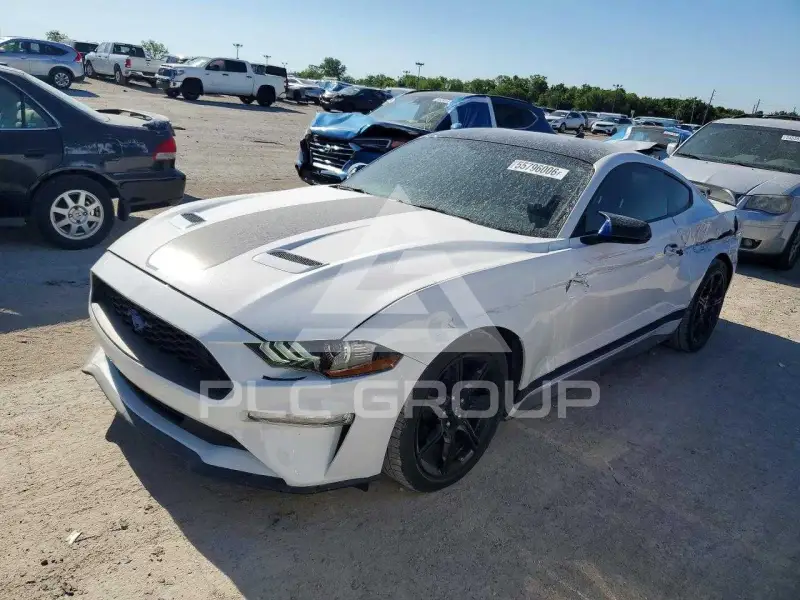 2020 Ford MUSTANG photo