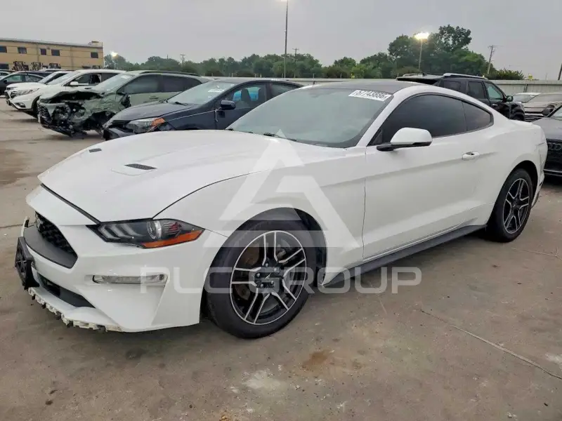 2020 Ford MUSTANG photo
