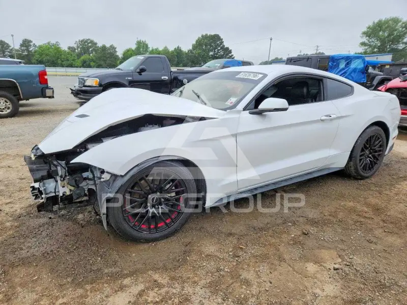 2020 Ford MUSTANG фото