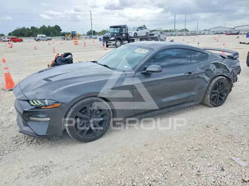 2020 Ford MUSTANG фото