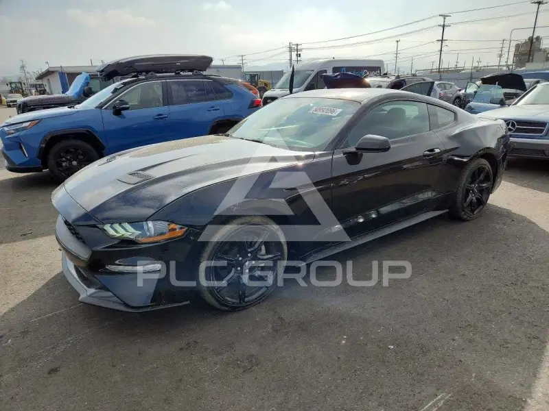 2020 Ford MUSTANG photo