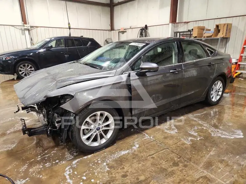 2020 Ford FUSION photo