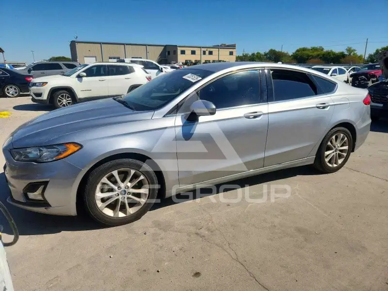 2020 Ford FUSION photo