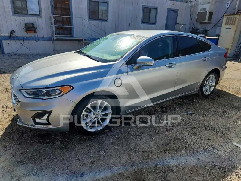 2020 Ford FUSION photo