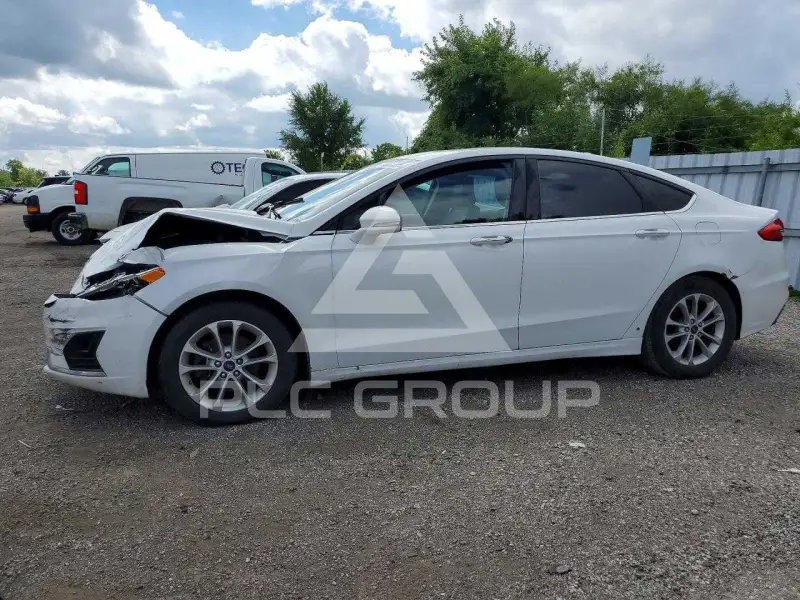 2020 Ford FUSION фото