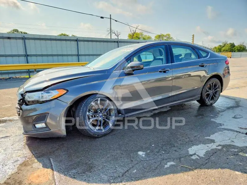 2020 Ford FUSION photo
