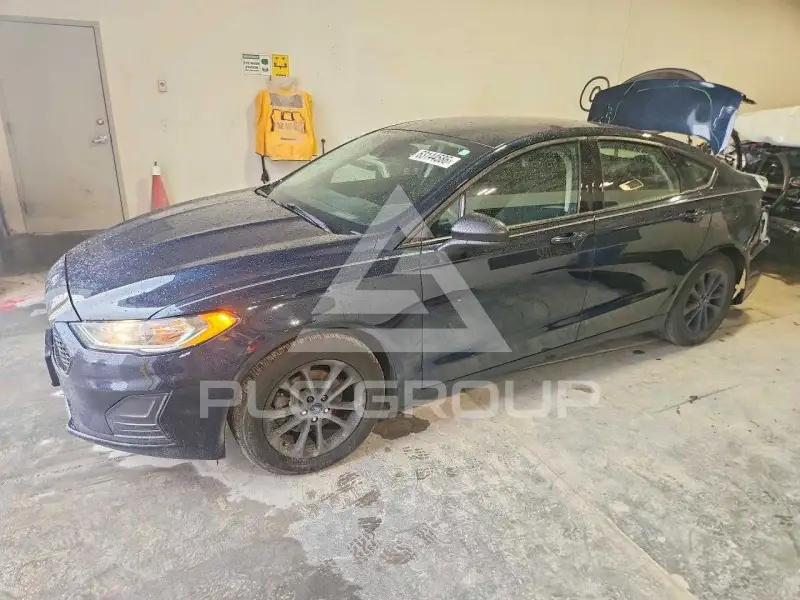 2020 Ford FUSION photo