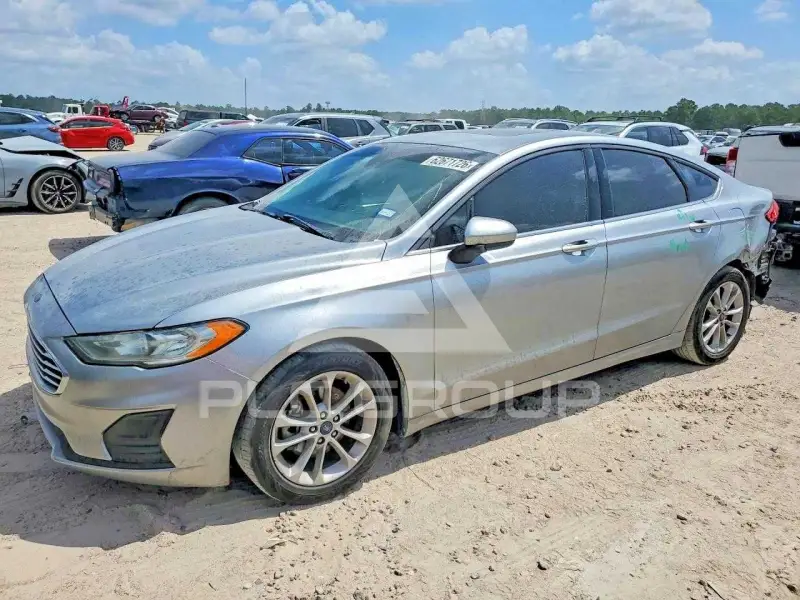 2020 Ford FUSION photo