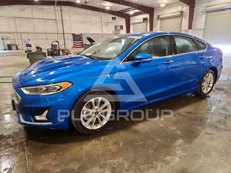 2020 Ford FUSION photo