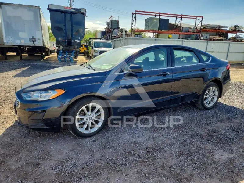 2020 Ford FUSION photo