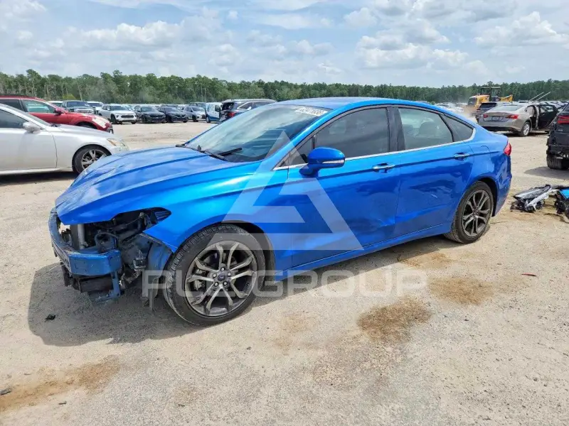 2020 Ford FUSION photo