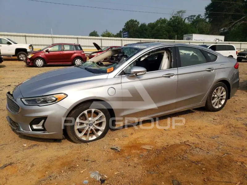 2020 Ford FUSION photo