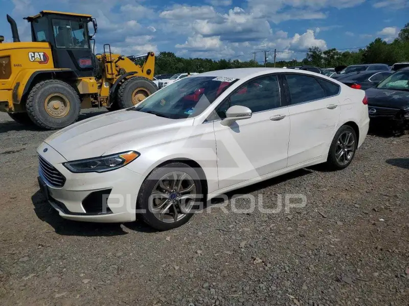 2020 Ford FUSION photo