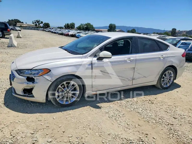 2020 Ford FUSION photo