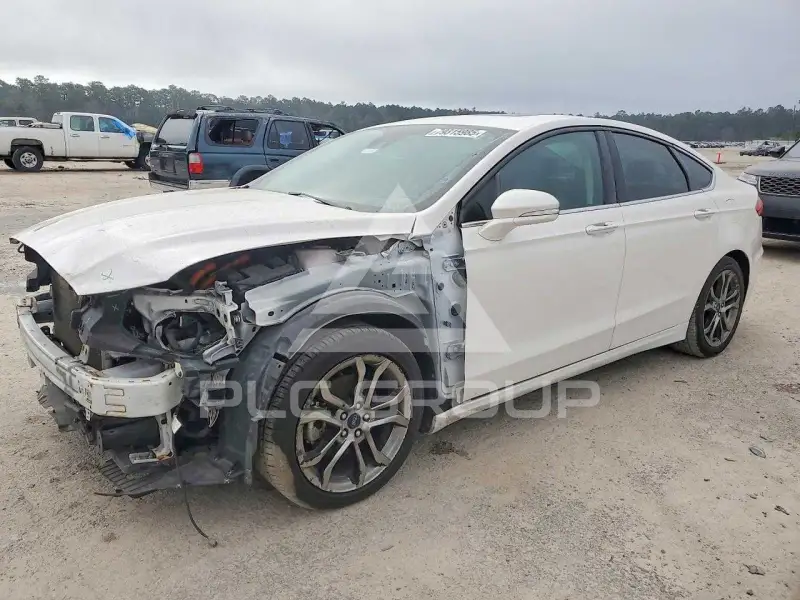 2020 Ford FUSION photo