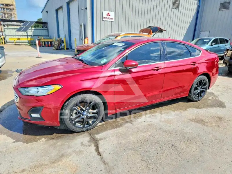 2020 Ford FUSION photo