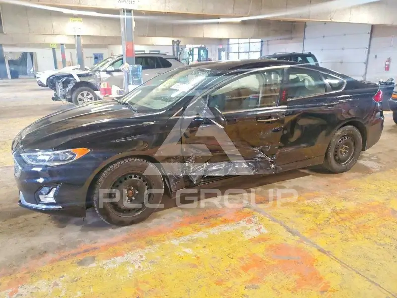 2020 Ford FUSION photo