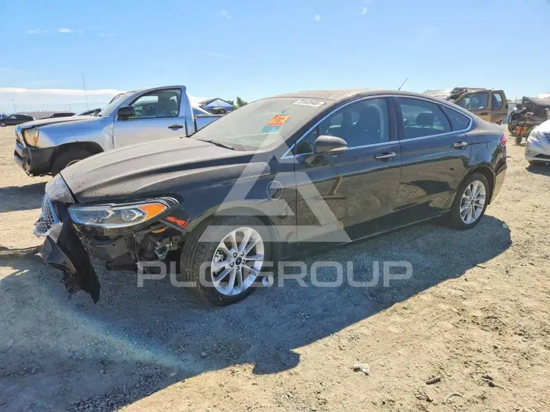 2020 Ford FUSION photo