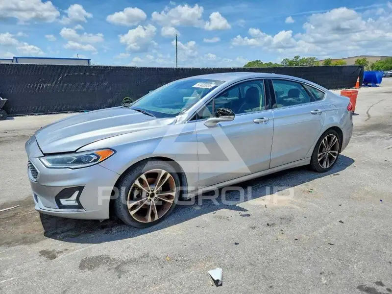 2020 Ford FUSION photo