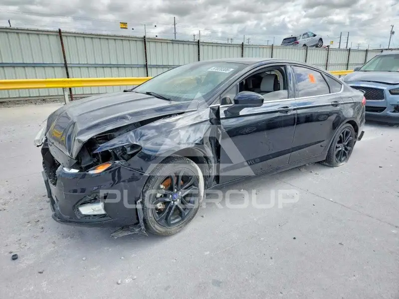 2020 Ford FUSION photo