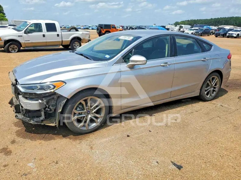 2020 Ford FUSION фото