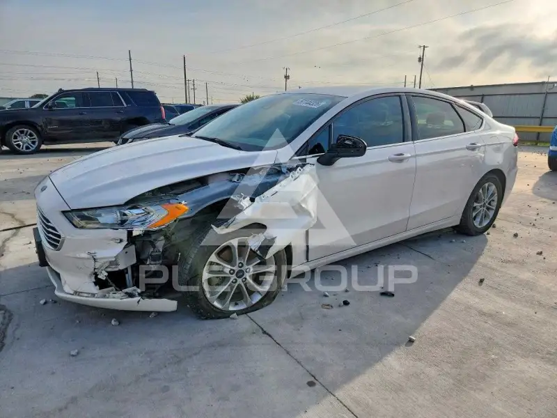 2020 Ford FUSION photo