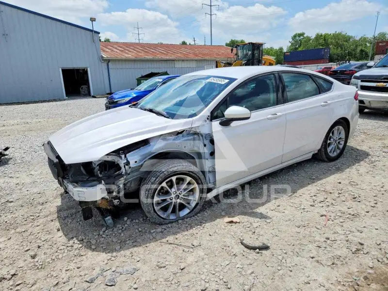 2020 Ford FUSION photo