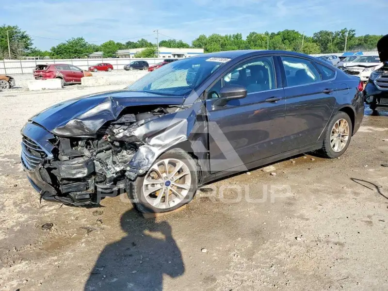 2020 Ford FUSION photo