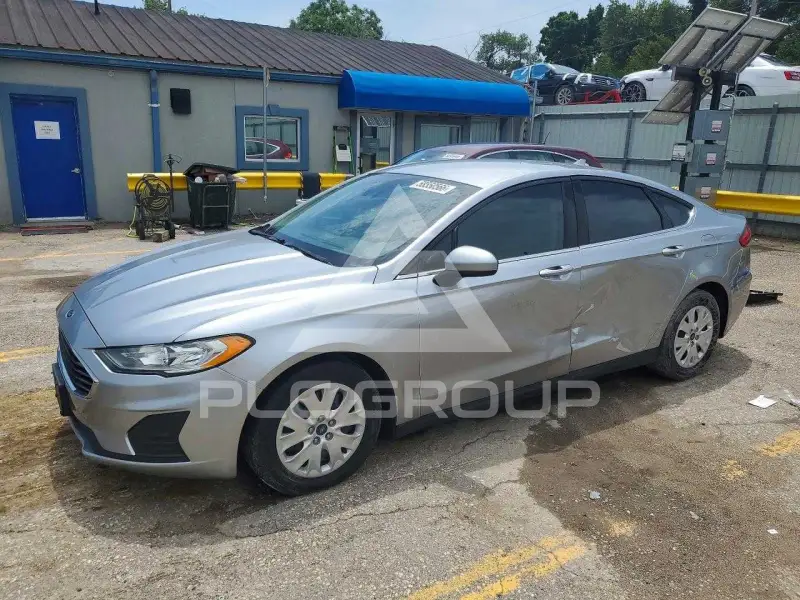 2020 Ford FUSION photo