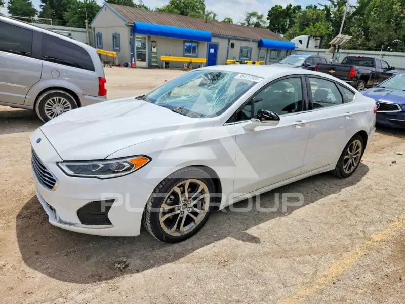 2020 Ford FUSION фото