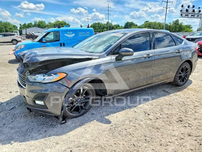 2020 Ford FUSION photo