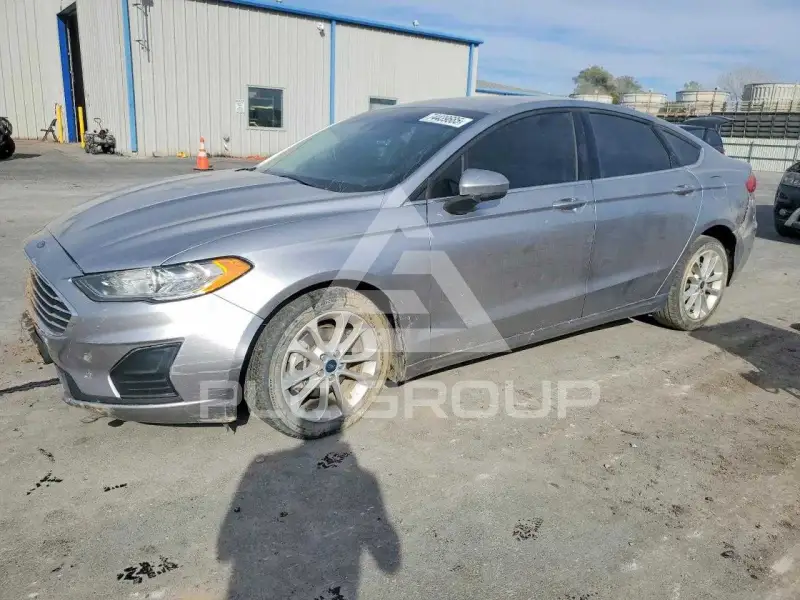 2020 Ford FUSION photo